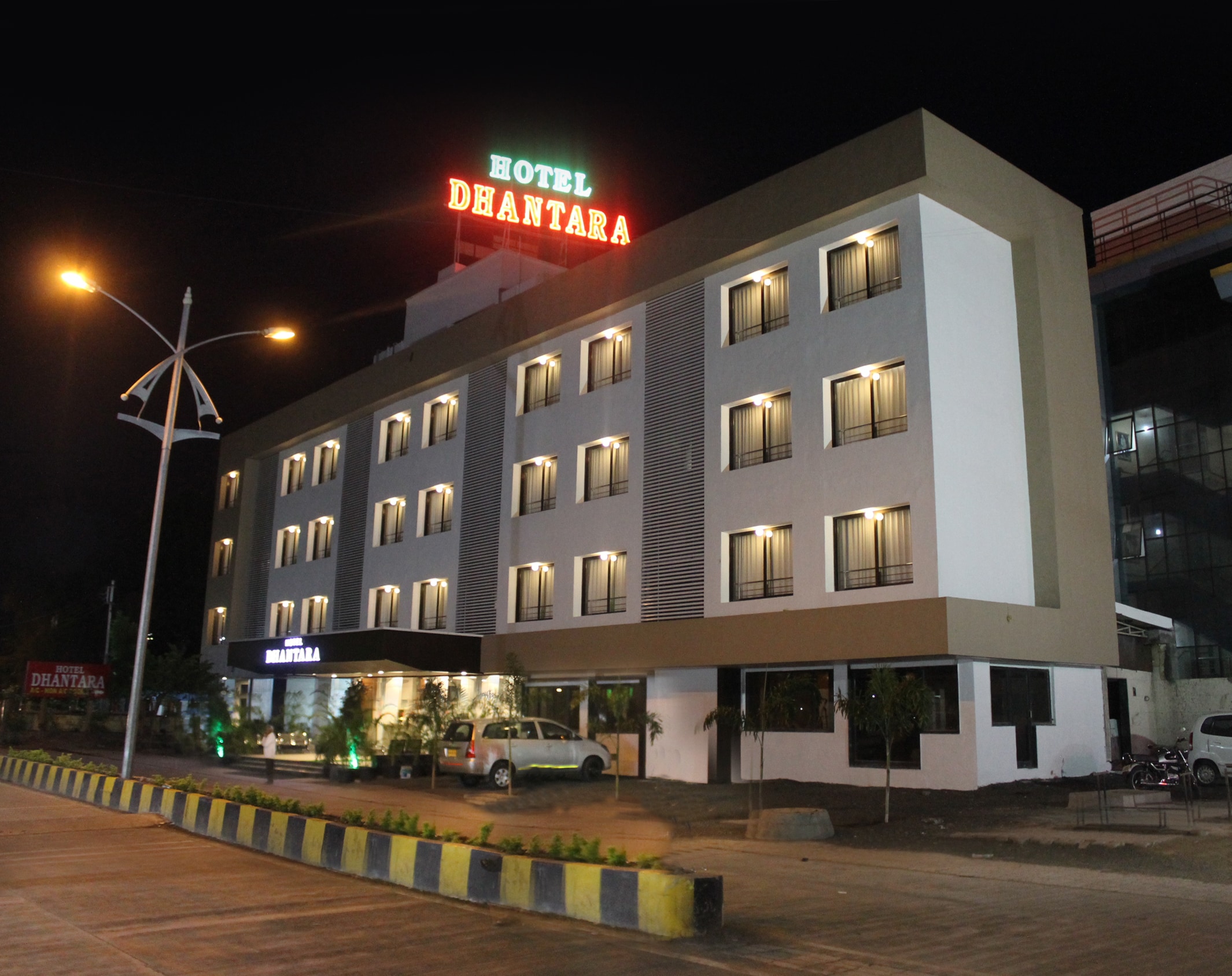 Hotel Dhantara - Tap to explore photos