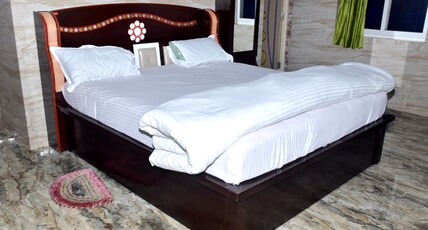 OKAASAN RESTAURANT & GUEST HOUSE Room Type - Super Deluxe Room