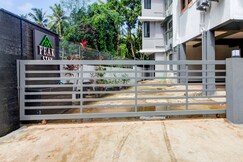 Collection O Peak Stay