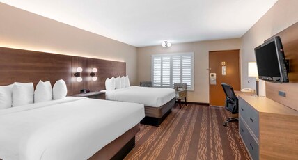 Best Western Plus Stovall's Inn Room Type - 2 Queen Beds, Non-Smoking, Upper Floor, View, Microwave And Refrigerator, Wi-Fi, Full Breakfast Best Western Plus Stovall's Inn Room Type - 2 Queen Beds, Non-Smoking, Upper Floor, View, Microwave And Refrigerator, Wi-Fi, Full Breakfast