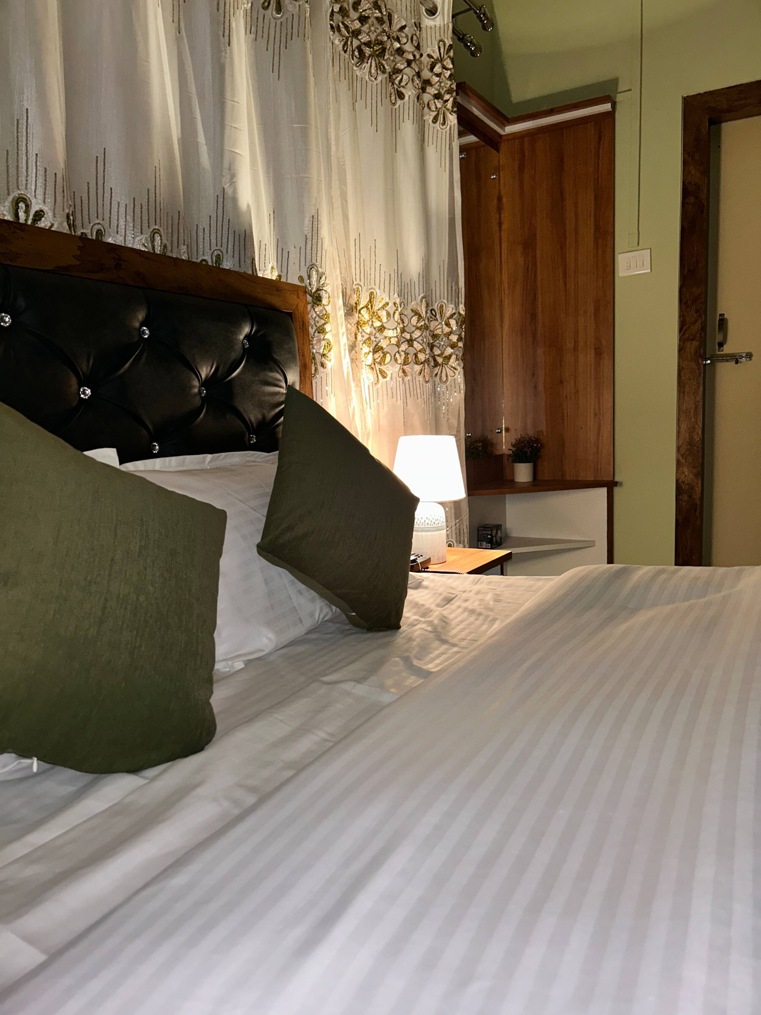 El Meda Guest House Shillong - Tap to explore photos
