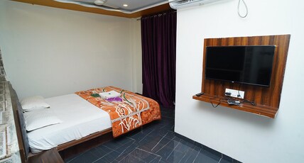 Hotel Ransa Suites And Deluxe Rooms Room Type - Deluxe AC Room