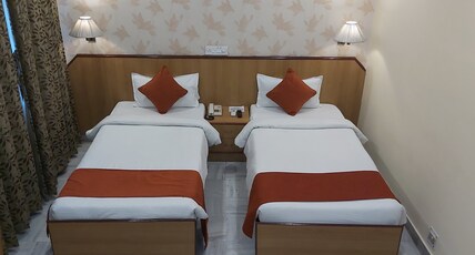 Hotel Nataraj Room Type - Superior Room with Work Desk