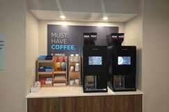 Holiday Inn Express Hotel & Suites Lincoln-Roseville Area, an IHG hotel