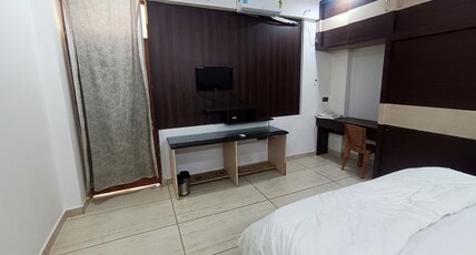 Vivara banquet hall and home stay Room Type - DELUX ROOM 003
