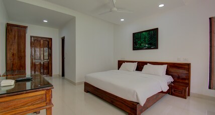 WoodyWoods | Rooms in a Homestay Room Type - Deluxe Suites WoodyWoods | Rooms in a Homestay Room Type - Deluxe Suites