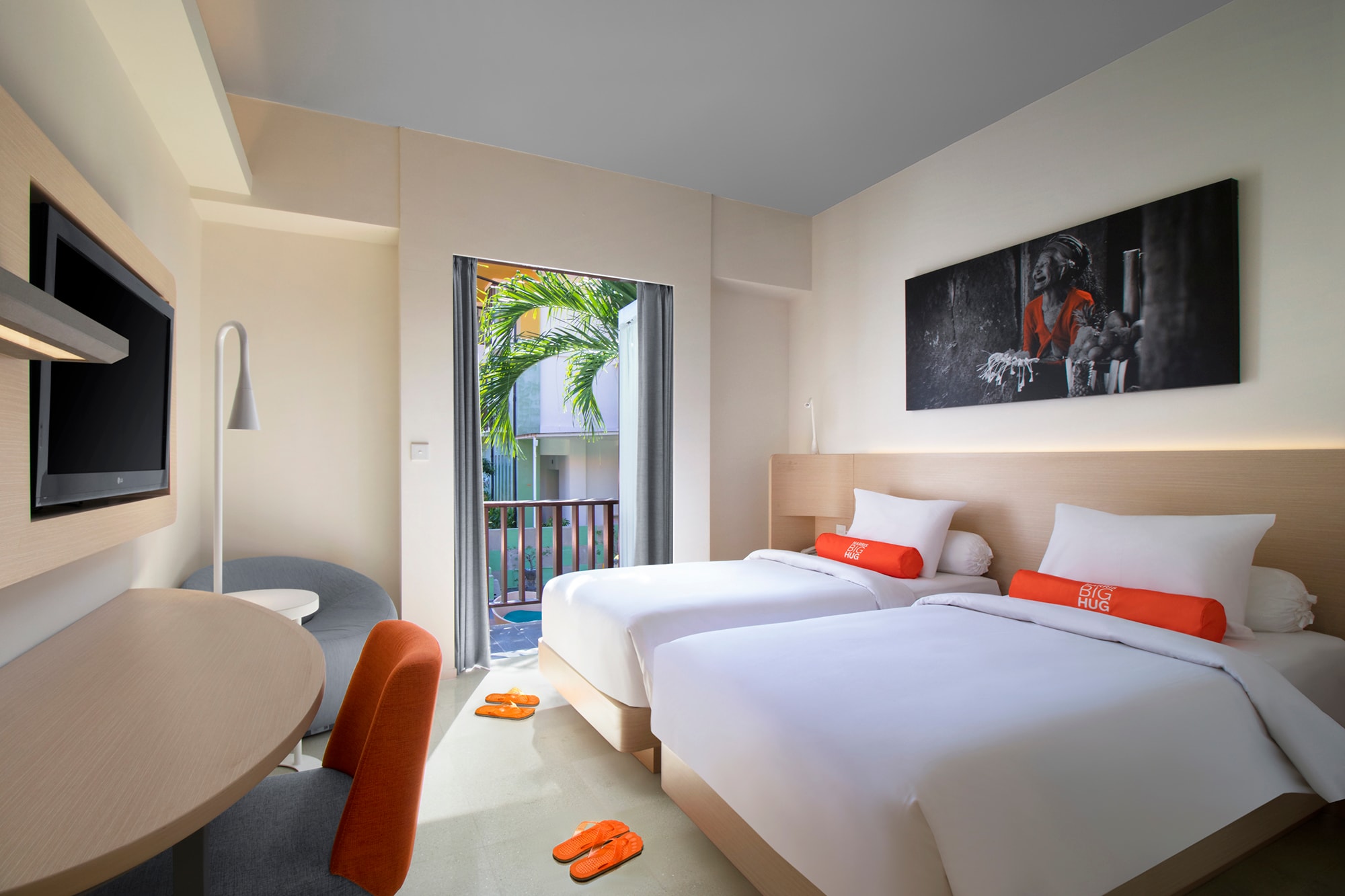 HARRIS Hotel Kuta Tuban (FREE AIRPORT/BEACH SHUTTLE) - Tap to explore photos