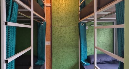 Kainchi Dham Sleeping Pods : 2 min from Neem karoli Room Type - Family Cabin