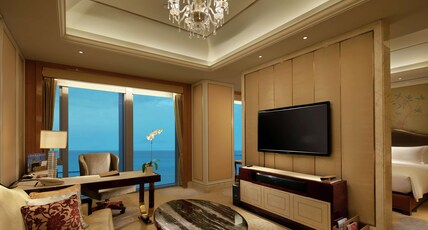 Conrad Dalian Room Type - KING DELUXE HARBOR SUITE