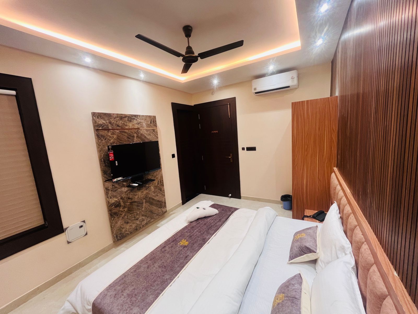 Goel Villa and Hotel - Tap to explore photos