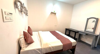 The TURQUOIISE House.. Room Type - Studio With Balcony