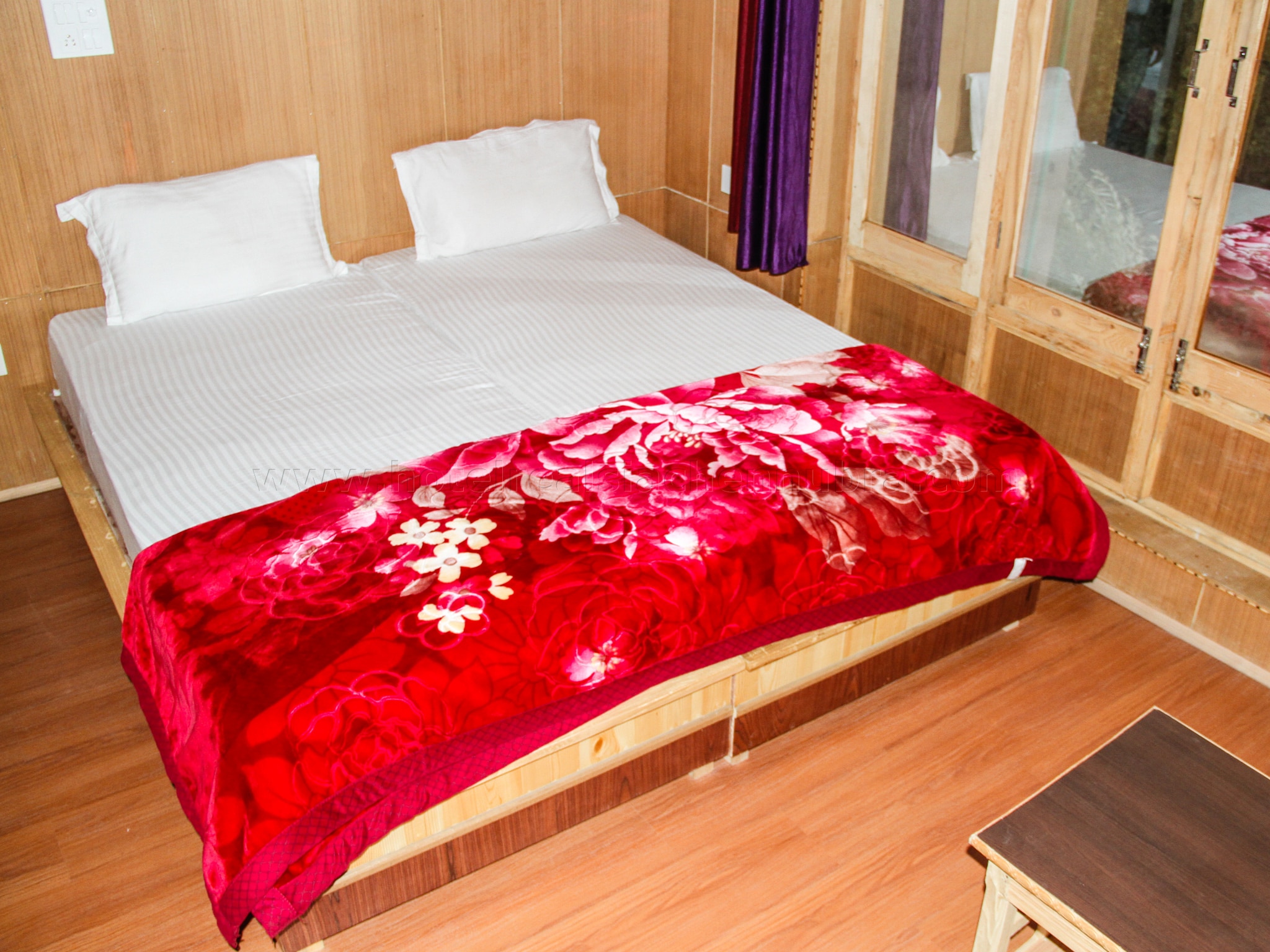 Hotel Real Siachen - Tap to explore photos