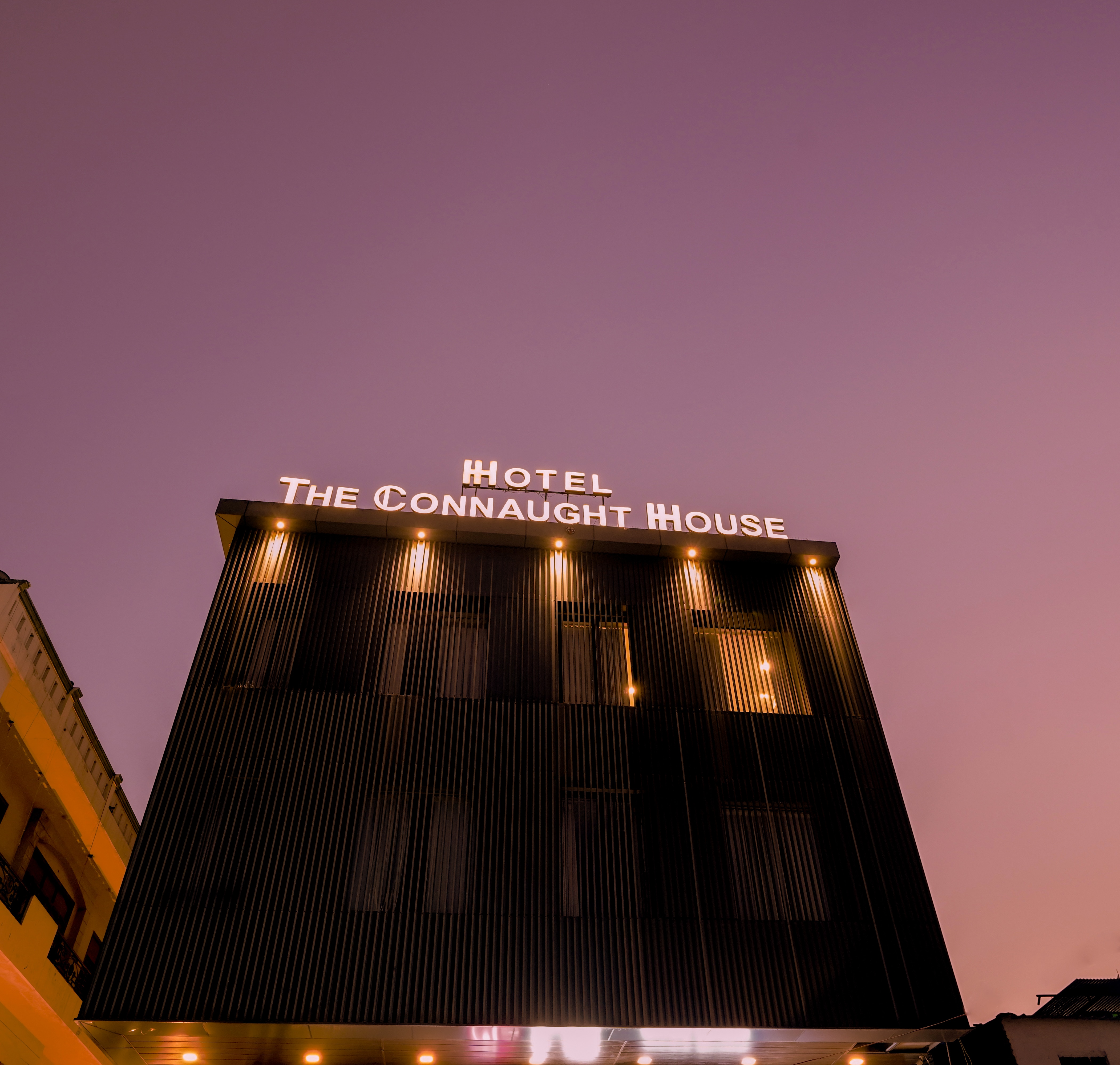 THE CONNAUGHT HOUSE - Tap to explore photos