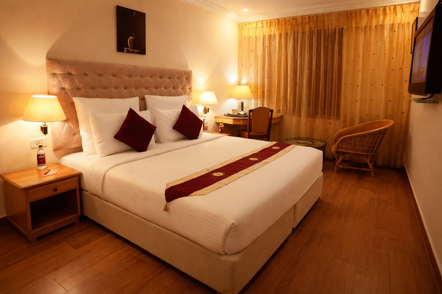 Hotel Saj Luciya - Tap to explore photos