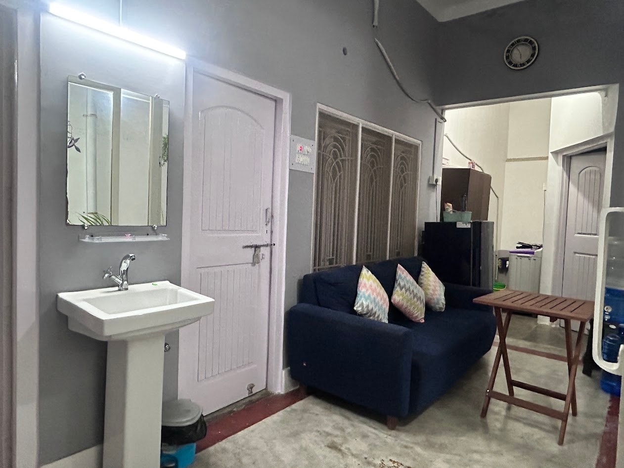 Cheerful | Entire 3BR Apartment in City Center - Tap to explore photos