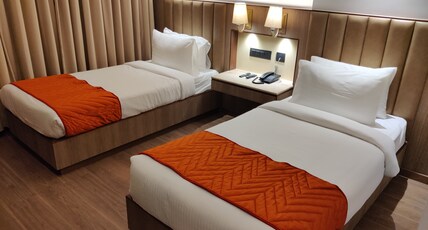 The Seven Hotel Room Type - Executive Twin Bed Room