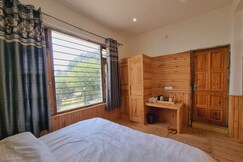 Dalhousie Hideaway 2BR-FF Homestay by Homeyhuts1