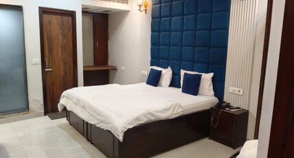 The Elevate Hotel, Mohali Room Type - Deluxe Room with Garden View