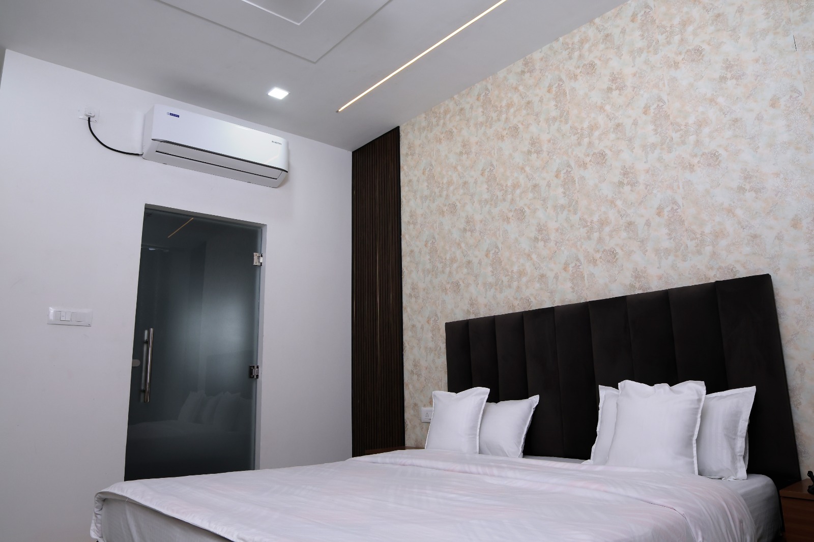HOTEL MAURYA GREENS - Tap to explore photos