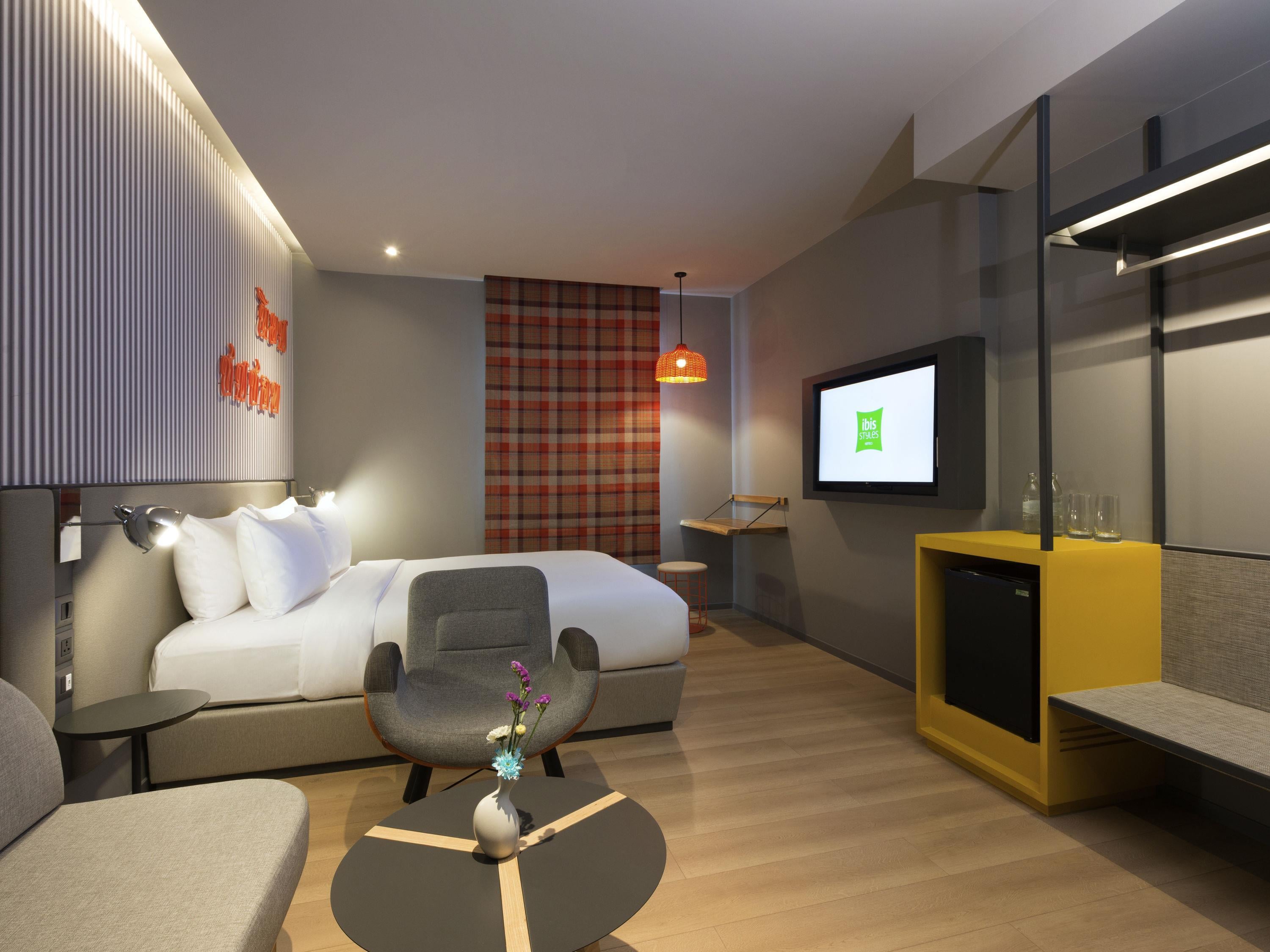 ibis styles bangkok sukhumvit 4 - Tap to explore photos