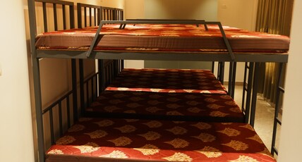 Selista Inn - Premium Apartments Room Type - 8 Bed Dormitory