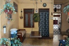 Swarna Bhavan Homestay 400M To Shree Jagannath Temple