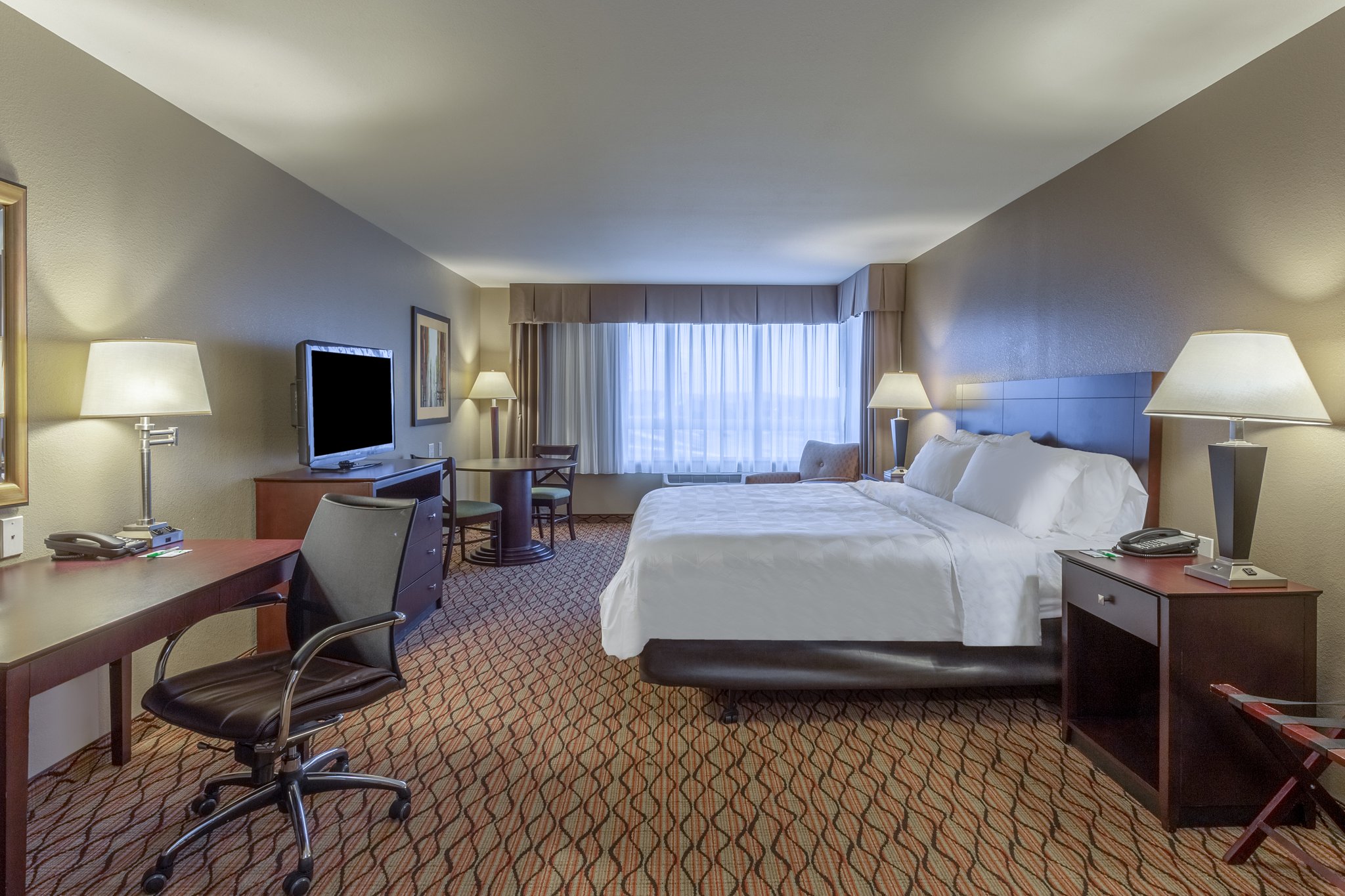 Holiday Inn Eau Claire South - Tap to explore photos
