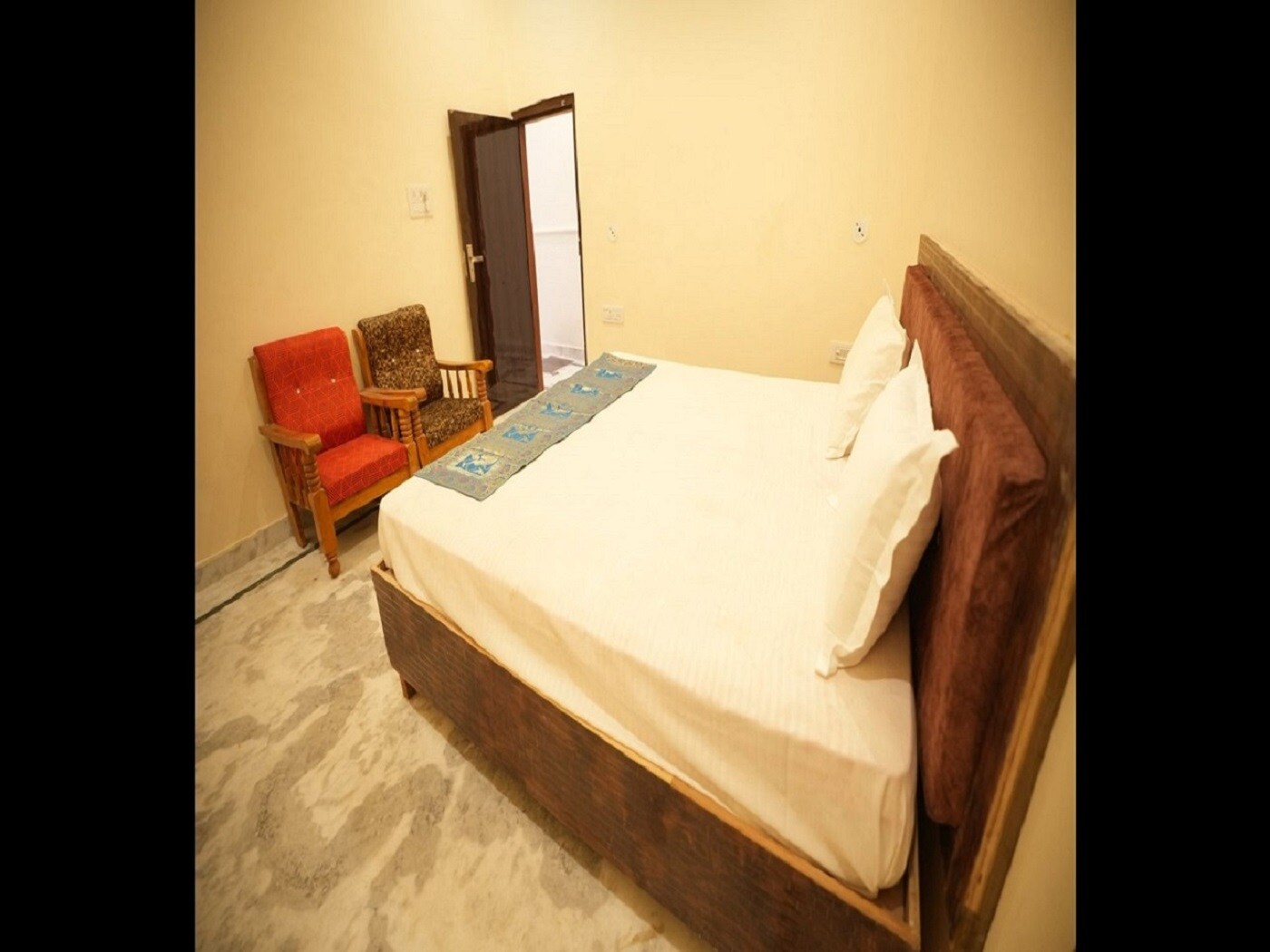 Hotel Poorvi Inn - Tap to explore photos