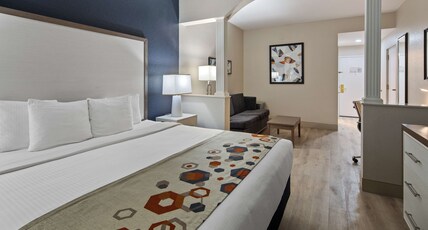 Best Western Heritage Inn & Suites Room Type - ACCESSIBLE - SUITE KING BED,MOBACC,COMAST,BATHTB,NSMK,FULL BREAKFAST