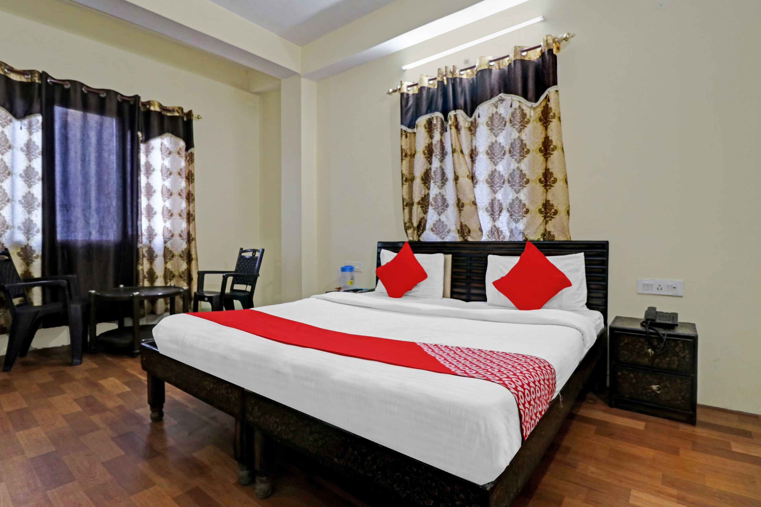 Hotel O New Shushant Regency - Tap to explore photos