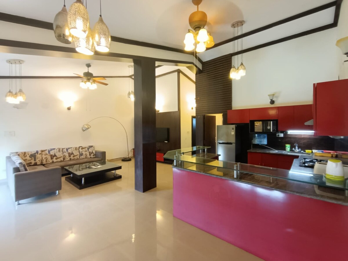 Luxurious 2BHK 3 AC WiFi Pool Backup Near To beach - Tap to explore photos