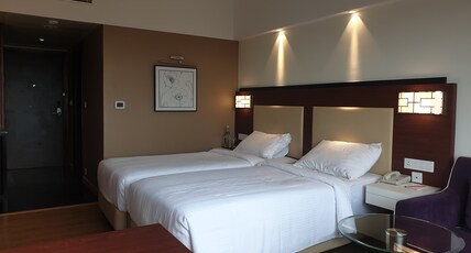Manjeera Sarovar Premiere Room Type - Executive Twin Bed Manjeera Sarovar Premiere Room Type - Executive Twin Bed