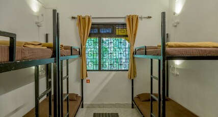 BunkNBrew Room Type - Standard 6 Bed Non AC Mixed Dorm