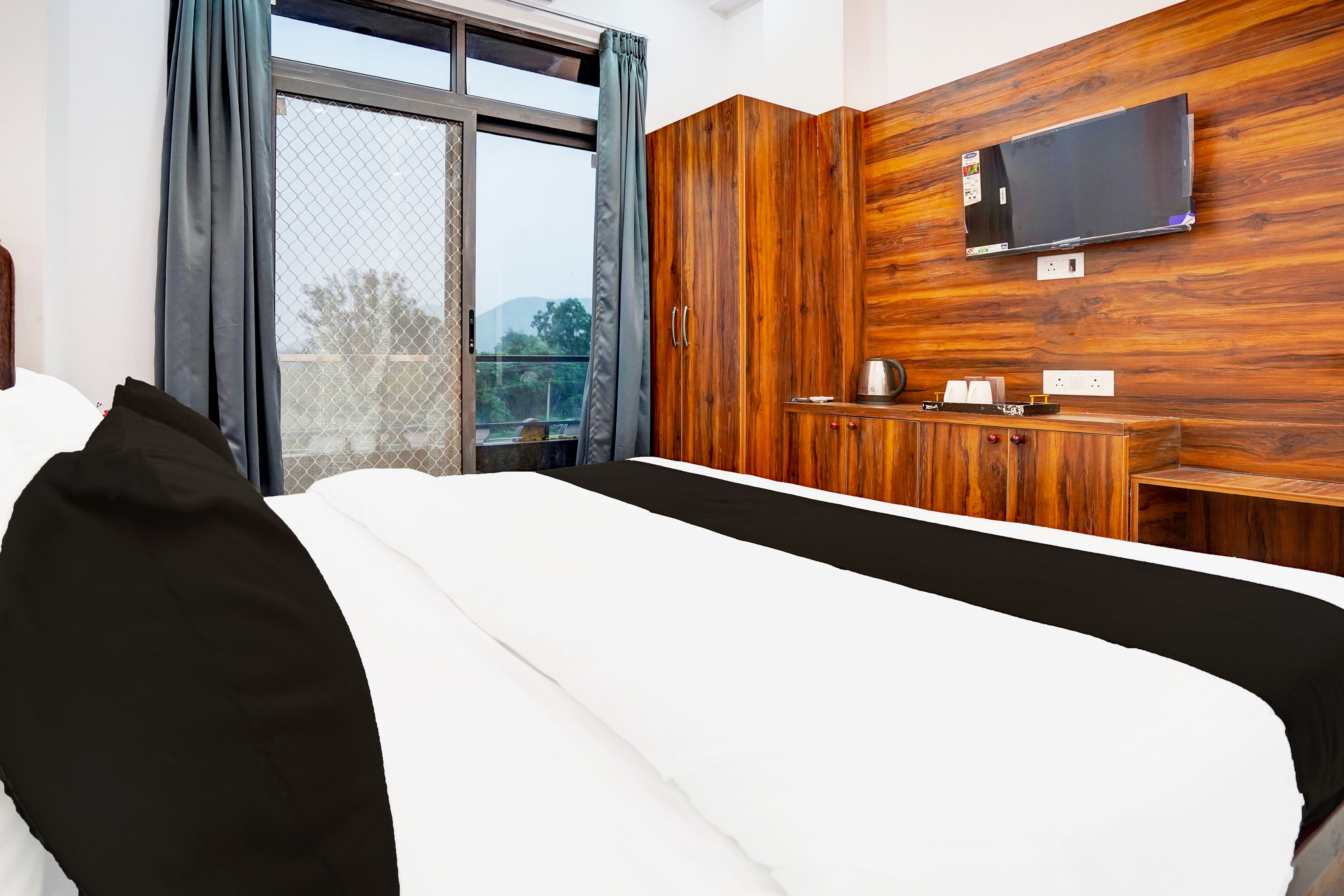 Hotel O Raj Gharana - Tap to explore photos