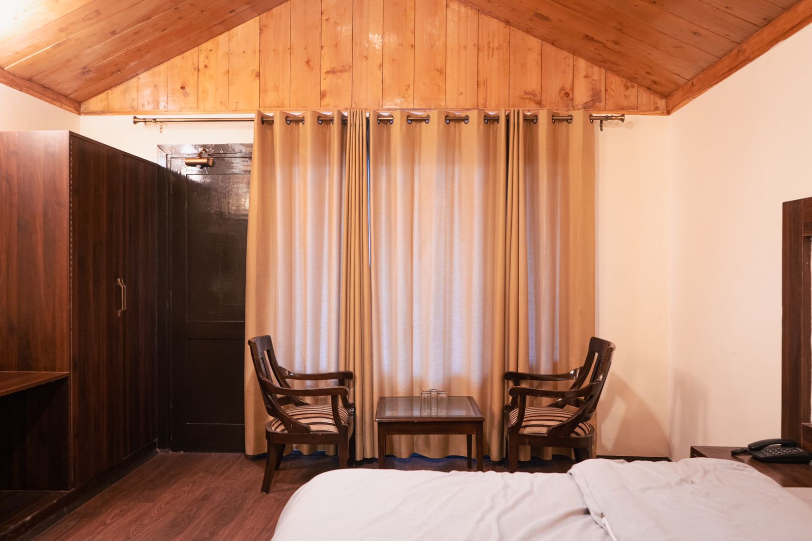 Rhythm Cottage - Tap to explore photos