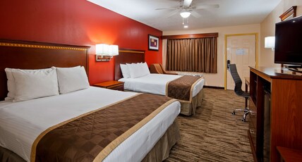Best Western Executive Inn Room Type - Accessible - 2 Queen, Mobility Accessible, Communication Assistance, Bathtub, Non-Smoking, Continent