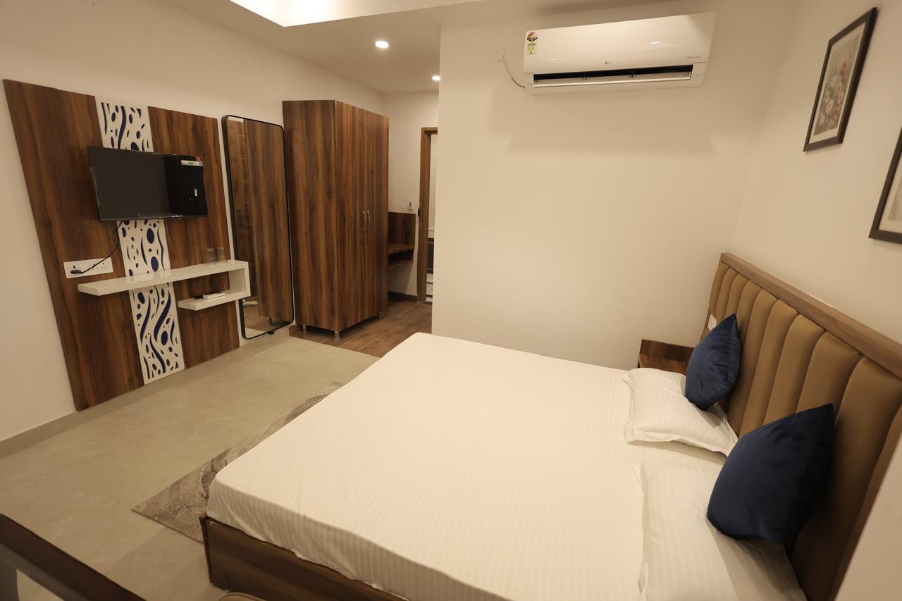 Hotel Rajshree - Tap to explore photos