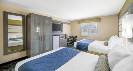 Best Western Antelope Inn & Suites Room Type - 2 Double Beds, Non-Smoking, Pet Friendly Room, Microwave And Refrigerator, Wi-Fi, Full Breakfast Best Western Antelope Inn & Suites Room Type - 2 Double Beds, Non-Smoking, Pet Friendly Room, Microwave And Refrigerator, Wi-Fi, Full Breakfast