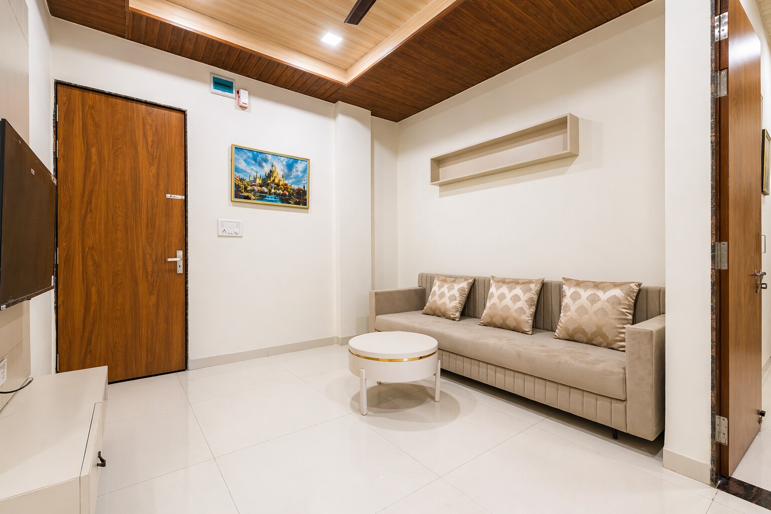 Hotel Aventus Suites Indore - Tap to explore photos