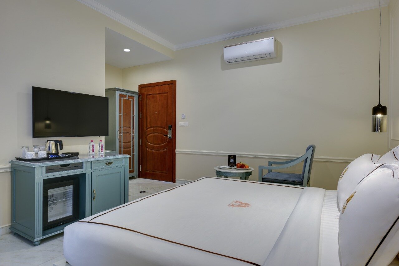 Dev Panache - Tap to explore photos