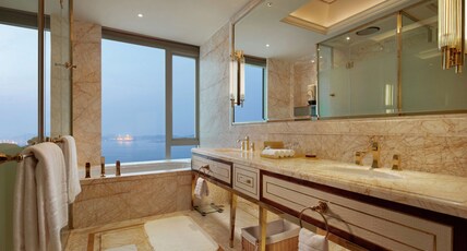 Conrad Dalian Room Type - KING DELUXE CORNER ROOM