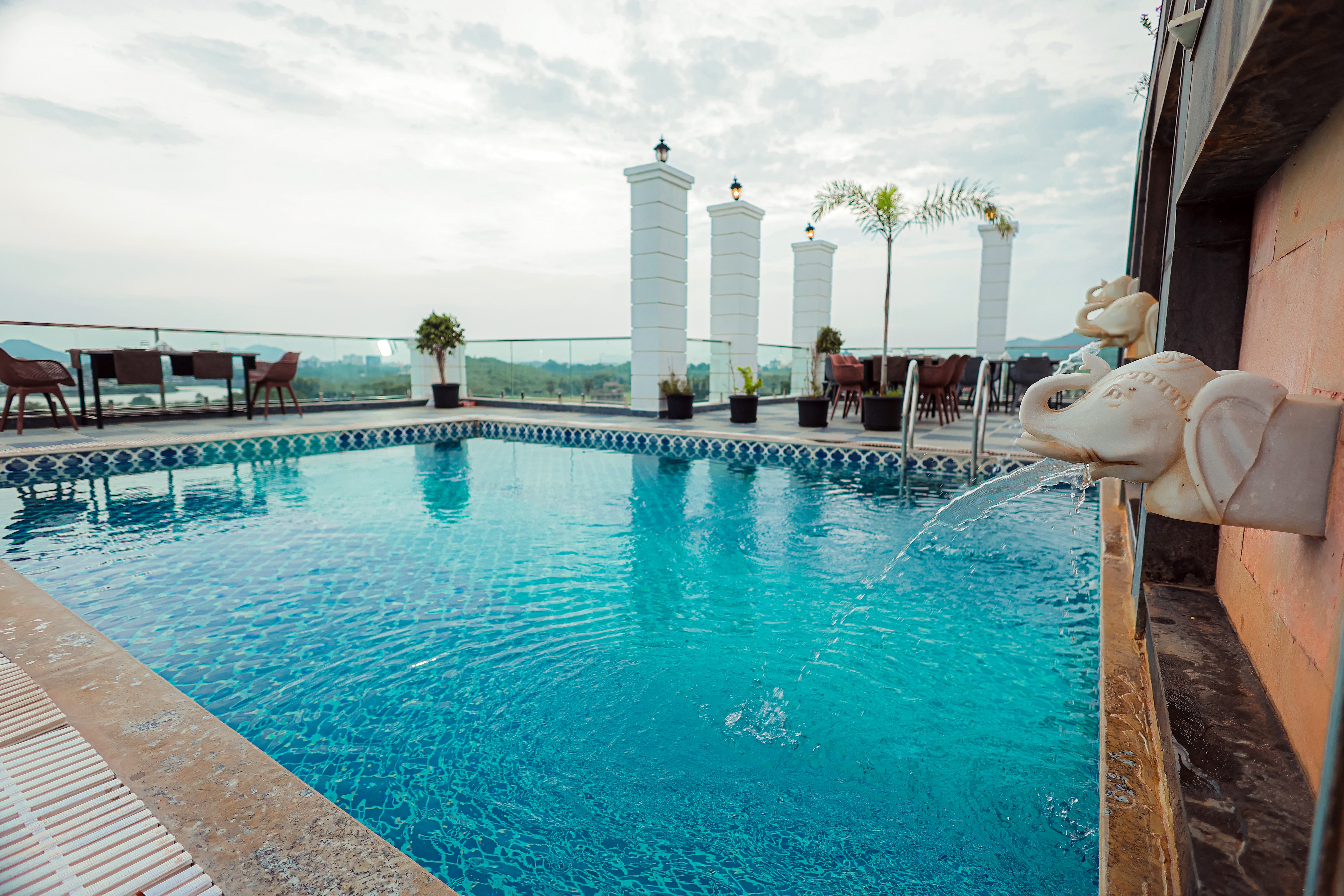 Revaas Lake View Boutique Hotel - Tap to explore photos