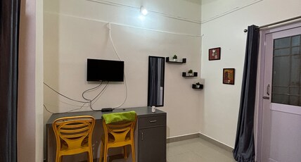 JazzAbor With Private Kitchen | 5 Min From Apollo Excel Care Room Type - Home Away(non AC) With Free Wifi and Private Kitchen