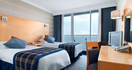 Best Western Palace Hotel & Casino Room Type - 2 Single Beds, Non-Smoking, Sea View