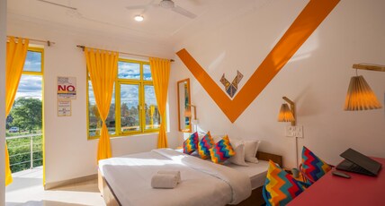 goSTOPS Bir Landing Site  Room Type - Deluxe Private Room with Balcony and Ensuite Bathroom