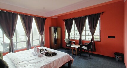 SERENITY NEST LAVA Room Type - 302 Double Bed Room with Common Balcony