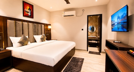 Hotel Jewels Room Type - Premium Room with Open Terrace (City View) Hotel Jewels Room Type - Premium Room with Open Terrace (City View)
