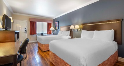 Best Western Anthony/West El Paso Room Type - 2 Queen Beds, Non-Smoking, High Speed Internet Access, Microwave And Refrigerator, Coffee Maker, Iro