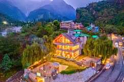 Solang Cottage And Cafe By Snow City Farm