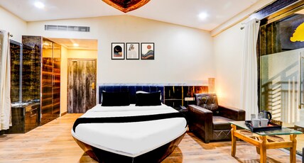 Palette Fort View Hotel by CheckIn, Bidar Room Type - 3 Bedroom Presidential Suite
